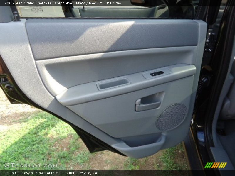 Black / Medium Slate Gray 2006 Jeep Grand Cherokee Laredo 4x4