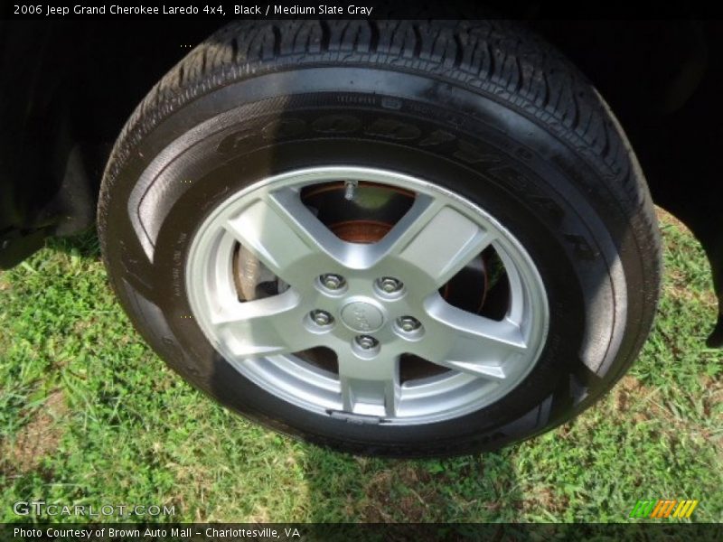 Black / Medium Slate Gray 2006 Jeep Grand Cherokee Laredo 4x4