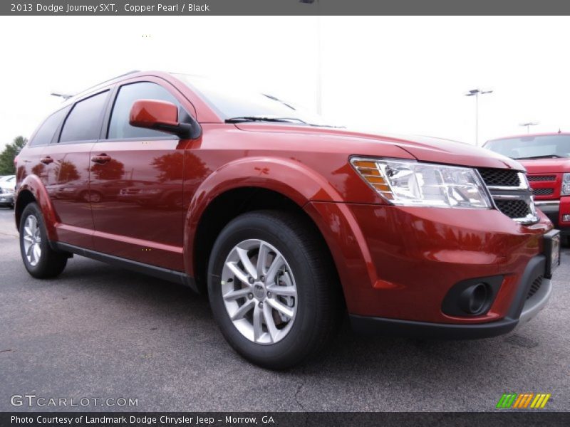 Front 3/4 View of 2013 Journey SXT