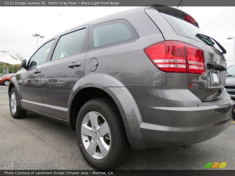 Storm Gray Pearl / Black/Light Frost Beige 2013 Dodge Journey SE