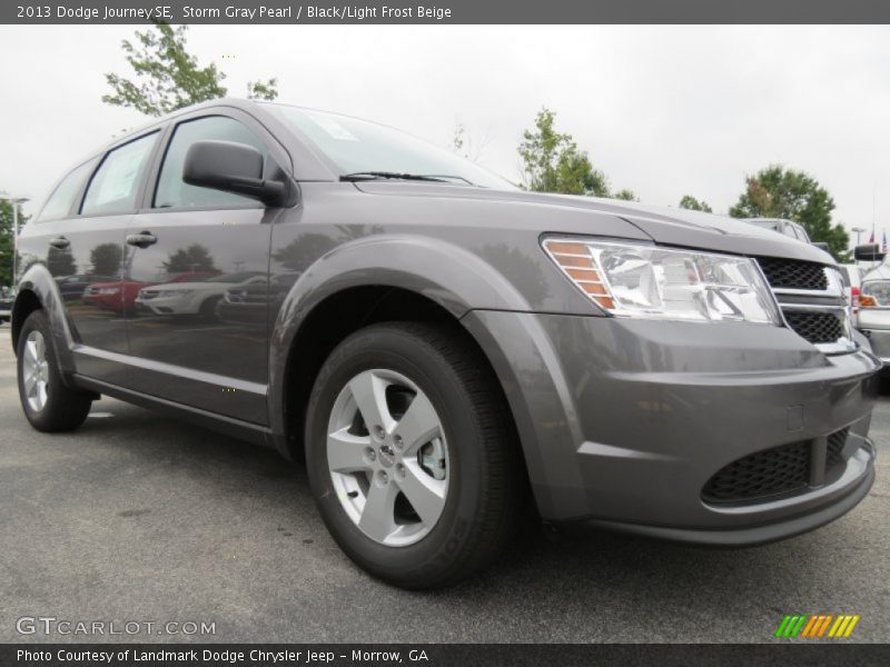 Storm Gray Pearl / Black/Light Frost Beige 2013 Dodge Journey SE