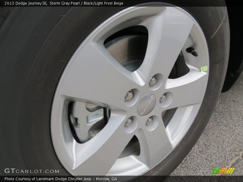 Storm Gray Pearl / Black/Light Frost Beige 2013 Dodge Journey SE