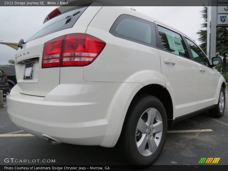 White / Black 2013 Dodge Journey SE