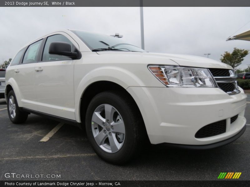 Front 3/4 View of 2013 Journey SE