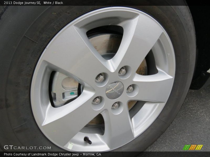 White / Black 2013 Dodge Journey SE