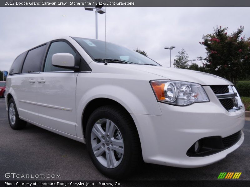 Front 3/4 View of 2013 Grand Caravan Crew