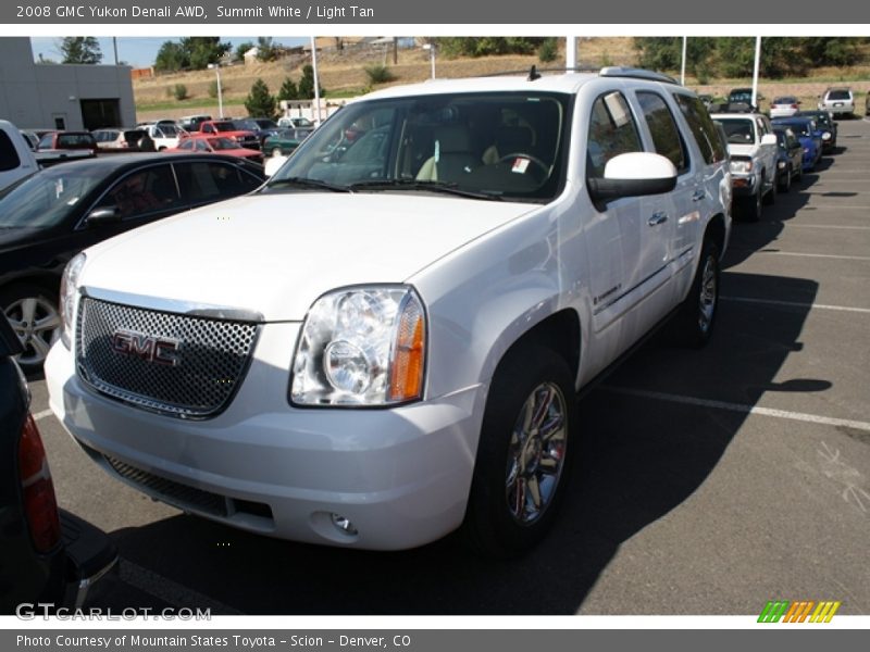 Summit White / Light Tan 2008 GMC Yukon Denali AWD
