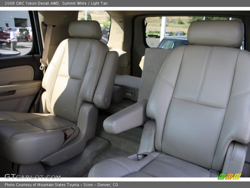 Summit White / Light Tan 2008 GMC Yukon Denali AWD