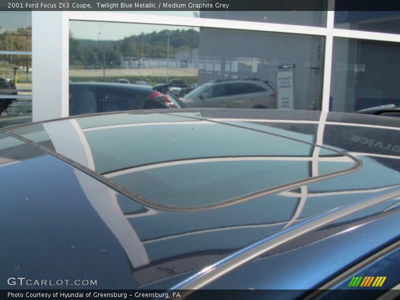 Twilight Blue Metallic / Medium Graphite Grey 2001 Ford Focus ZX3 Coupe