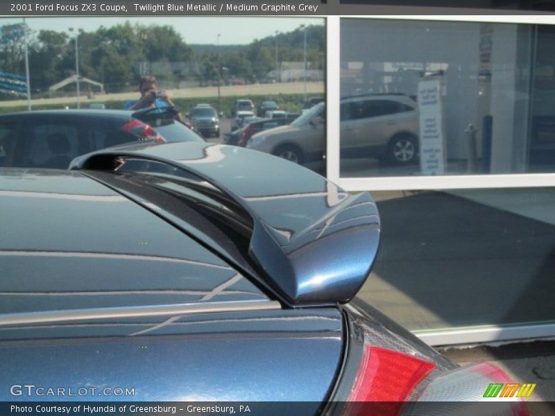 Twilight Blue Metallic / Medium Graphite Grey 2001 Ford Focus ZX3 Coupe