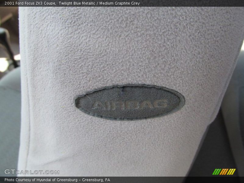 Twilight Blue Metallic / Medium Graphite Grey 2001 Ford Focus ZX3 Coupe