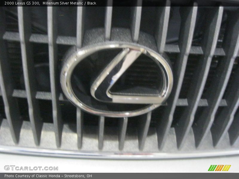 Millenium Silver Metallic / Black 2000 Lexus GS 300
