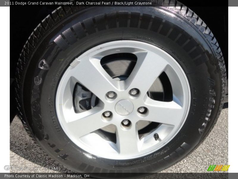 Dark Charcoal Pearl / Black/Light Graystone 2011 Dodge Grand Caravan Mainstreet