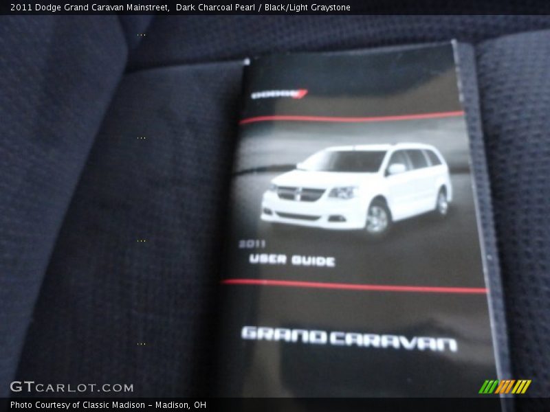 Dark Charcoal Pearl / Black/Light Graystone 2011 Dodge Grand Caravan Mainstreet