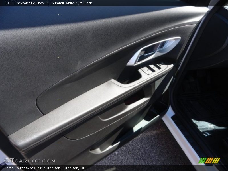 Summit White / Jet Black 2013 Chevrolet Equinox LS