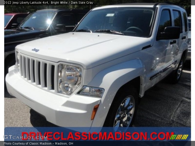 Bright White / Dark Slate Gray 2012 Jeep Liberty Latitude 4x4
