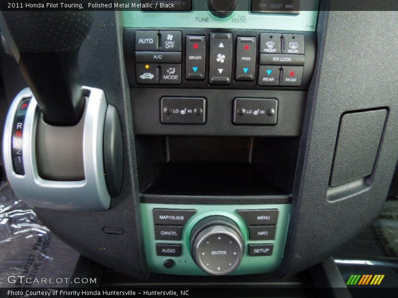 Polished Metal Metallic / Black 2011 Honda Pilot Touring