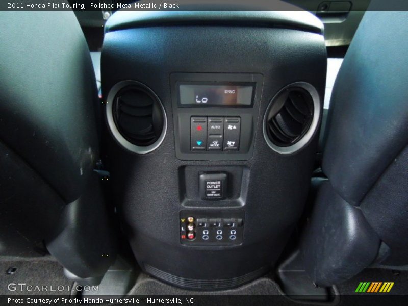 Polished Metal Metallic / Black 2011 Honda Pilot Touring