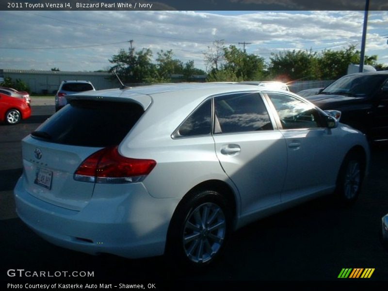 Blizzard Pearl White / Ivory 2011 Toyota Venza I4