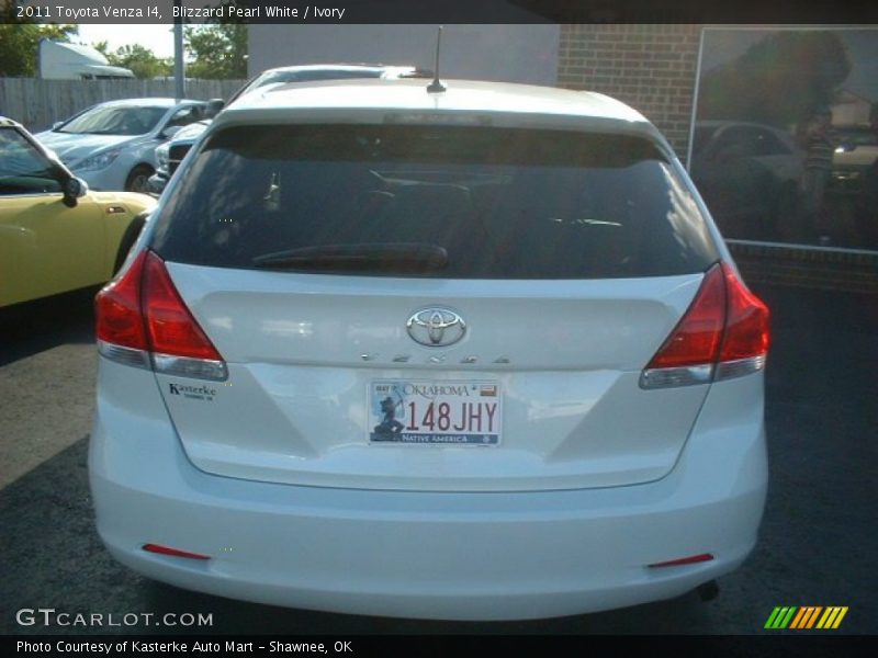 Blizzard Pearl White / Ivory 2011 Toyota Venza I4