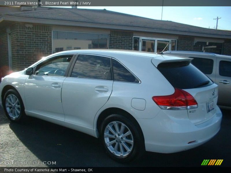 Blizzard Pearl White / Ivory 2011 Toyota Venza I4