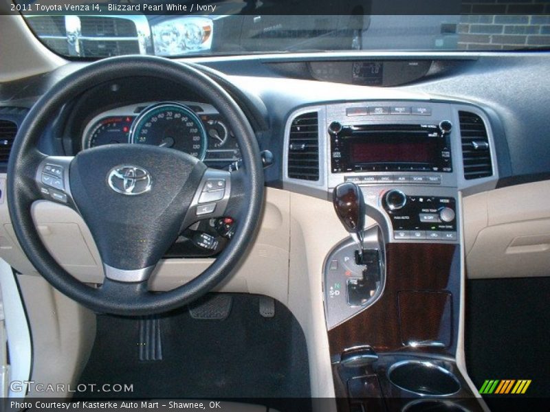 Blizzard Pearl White / Ivory 2011 Toyota Venza I4