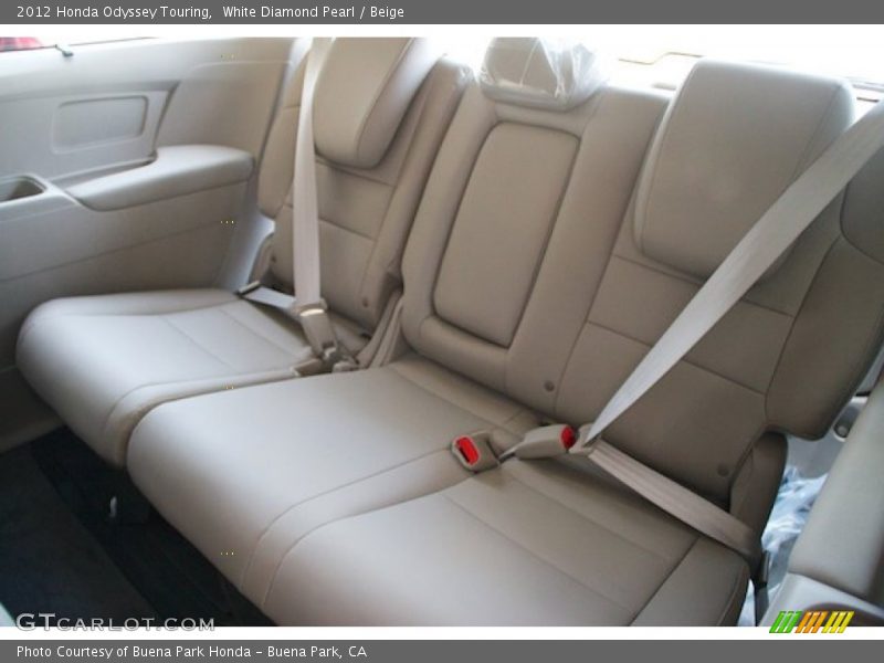 White Diamond Pearl / Beige 2012 Honda Odyssey Touring