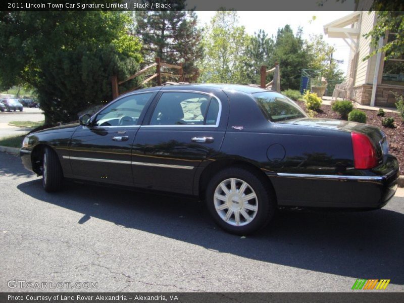Black / Black 2011 Lincoln Town Car Signature Limited