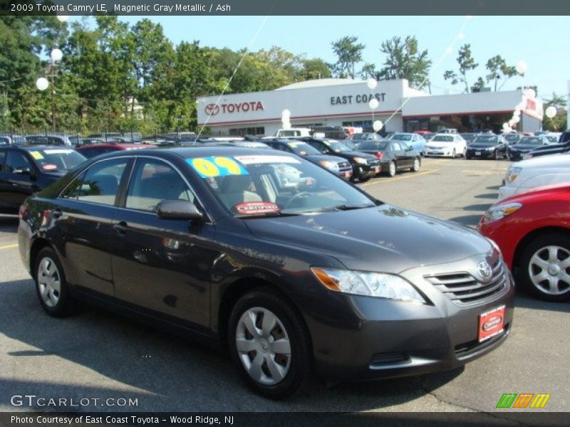 Magnetic Gray Metallic / Ash 2009 Toyota Camry LE