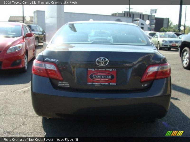 Magnetic Gray Metallic / Ash 2009 Toyota Camry LE