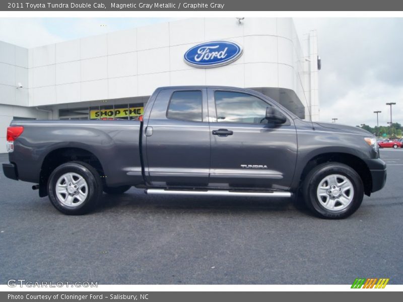 Magnetic Gray Metallic / Graphite Gray 2011 Toyota Tundra Double Cab