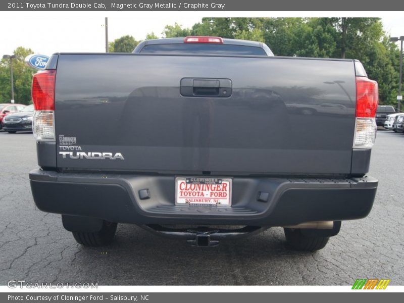Magnetic Gray Metallic / Graphite Gray 2011 Toyota Tundra Double Cab