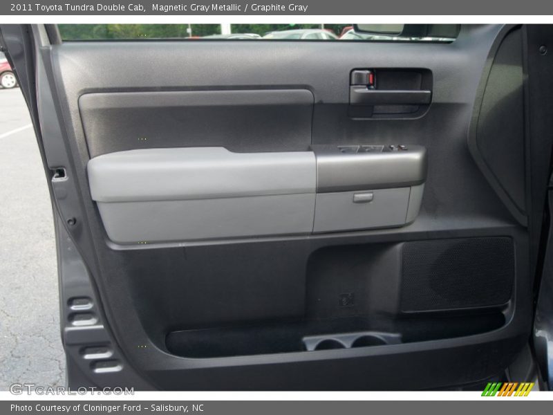 Magnetic Gray Metallic / Graphite Gray 2011 Toyota Tundra Double Cab