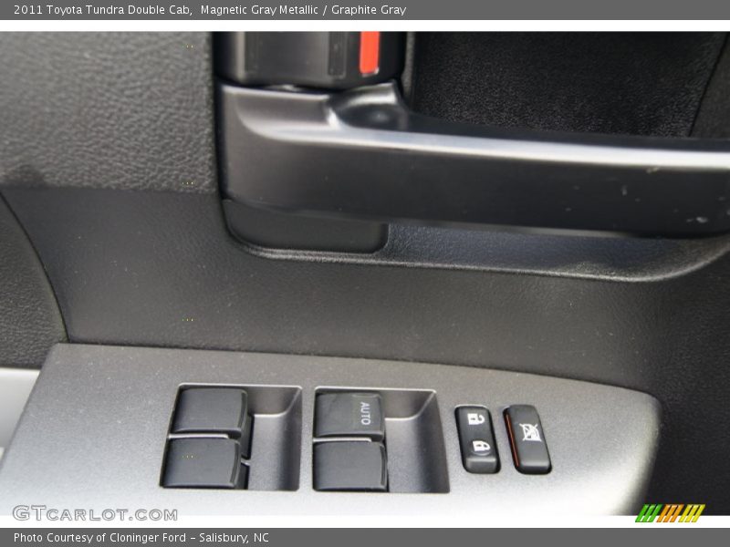 Magnetic Gray Metallic / Graphite Gray 2011 Toyota Tundra Double Cab