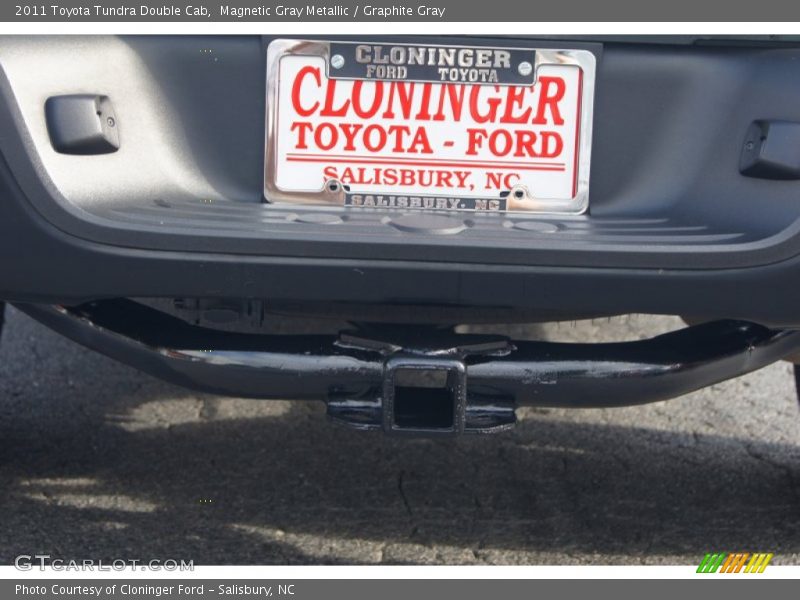 Magnetic Gray Metallic / Graphite Gray 2011 Toyota Tundra Double Cab