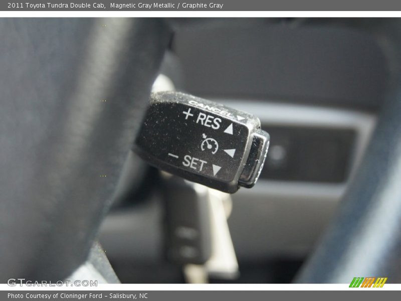 Magnetic Gray Metallic / Graphite Gray 2011 Toyota Tundra Double Cab
