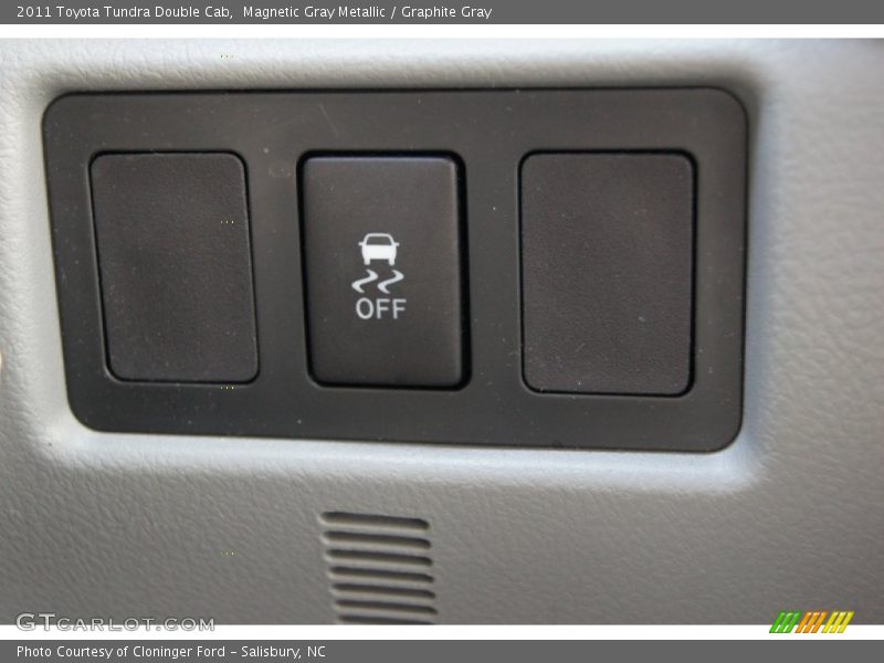 Magnetic Gray Metallic / Graphite Gray 2011 Toyota Tundra Double Cab
