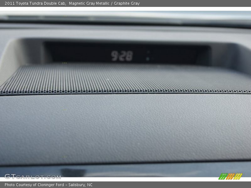 Magnetic Gray Metallic / Graphite Gray 2011 Toyota Tundra Double Cab