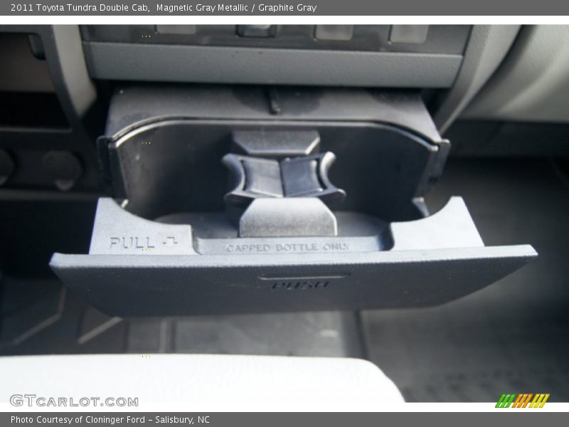 Magnetic Gray Metallic / Graphite Gray 2011 Toyota Tundra Double Cab