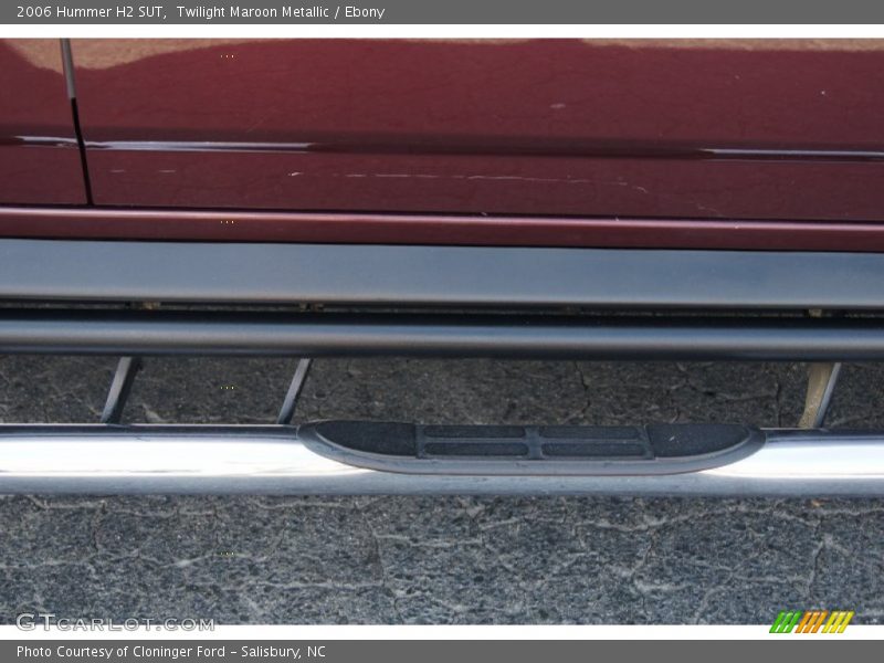 Twilight Maroon Metallic / Ebony 2006 Hummer H2 SUT