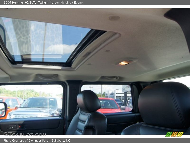 Twilight Maroon Metallic / Ebony 2006 Hummer H2 SUT