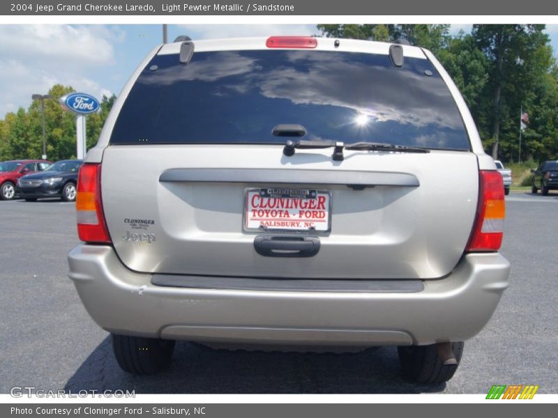 Light Pewter Metallic / Sandstone 2004 Jeep Grand Cherokee Laredo