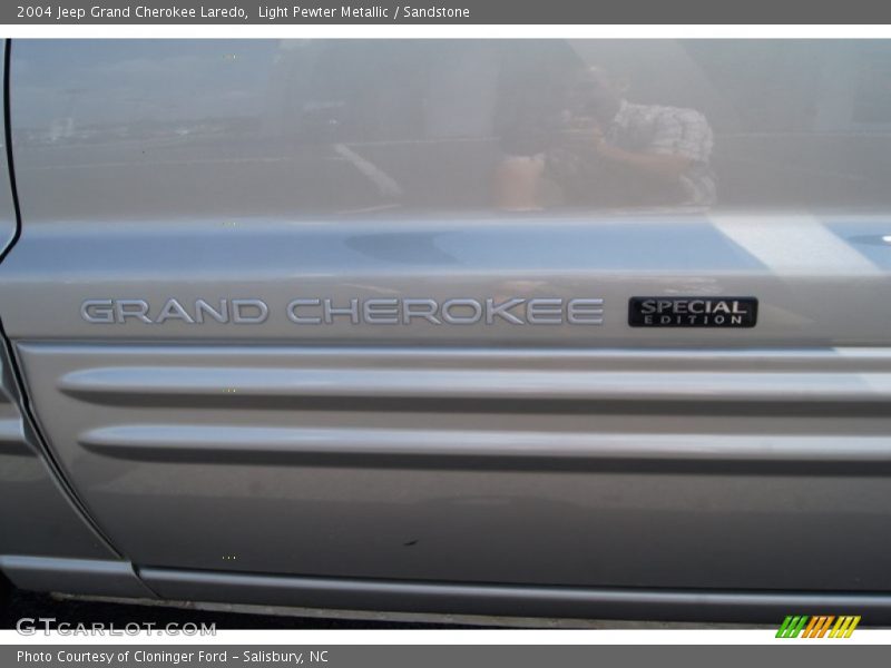 Light Pewter Metallic / Sandstone 2004 Jeep Grand Cherokee Laredo
