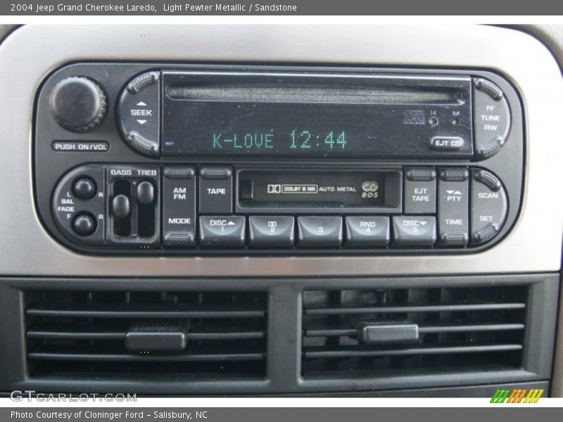 Light Pewter Metallic / Sandstone 2004 Jeep Grand Cherokee Laredo