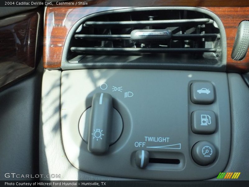 Cashmere / Shale 2004 Cadillac DeVille DHS