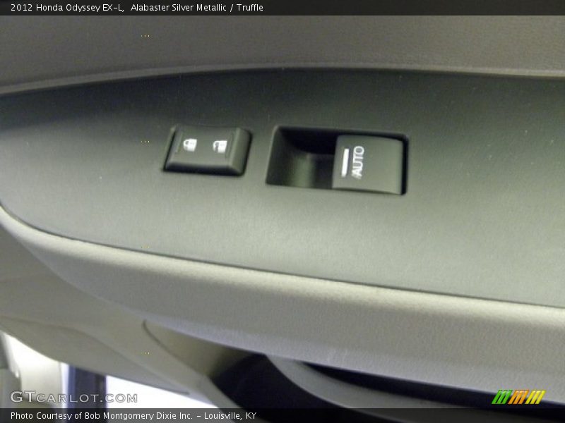 Alabaster Silver Metallic / Truffle 2012 Honda Odyssey EX-L