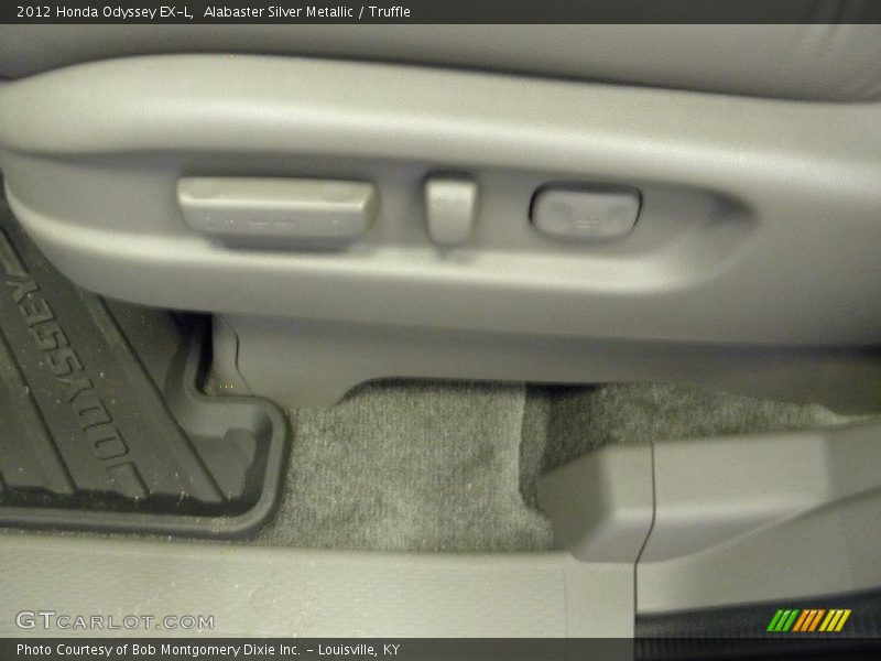 Alabaster Silver Metallic / Truffle 2012 Honda Odyssey EX-L