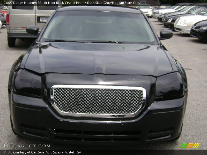 Brilliant Black Crystal Pearl / Dark Slate Gray/Medium Slate Gray 2005 Dodge Magnum SE