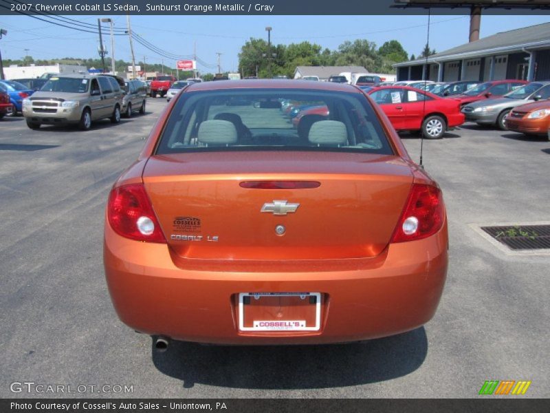 Sunburst Orange Metallic / Gray 2007 Chevrolet Cobalt LS Sedan