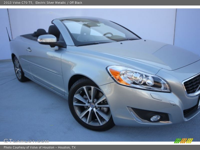 Electric Silver Metallic / Off Black 2013 Volvo C70 T5